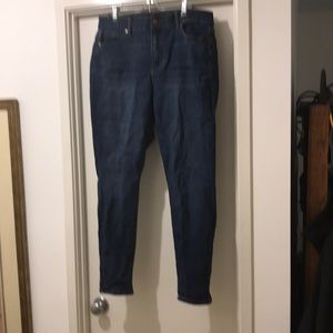 Skinny jeans with lots of stretch.  Size16W.